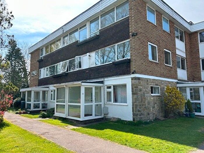 2 Bedroom Maisonette To Rent In Doods Road Doods Place, Reigate, RH2