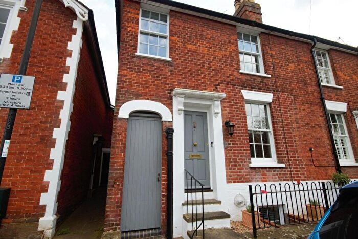3 Bedroom Semi-Detached House To Rent In The Mall, Faversham, ME13