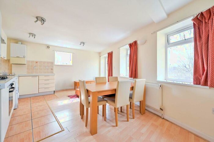 2 Bedroom Flat To Rent In Verney Road, South Bermondsey, London, SE16