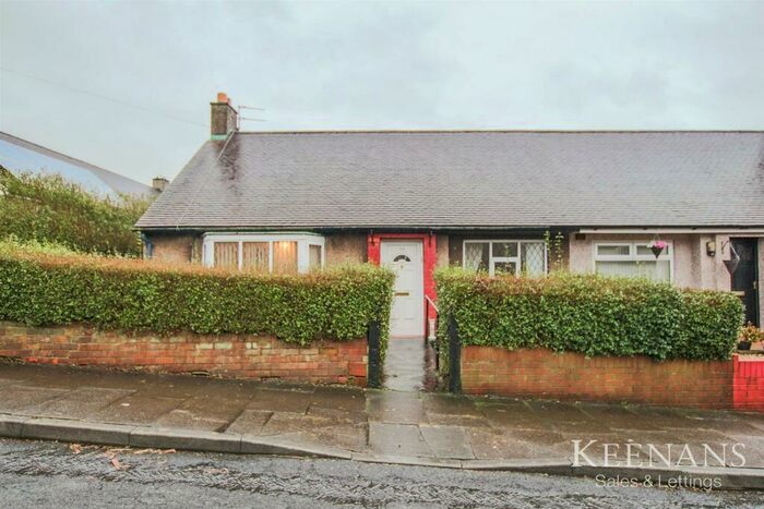 2 Bedroom Bungalow For Sale In Derwent Avenue, Padiham, BB12