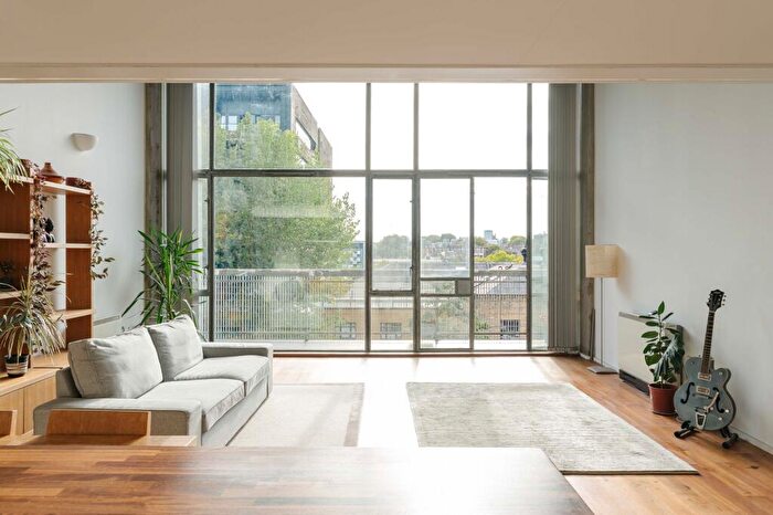 2 Bedroom Apartment For Sale In Wenlock Road, Union Wharf, N1