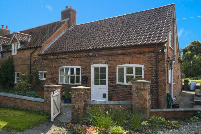 2 Bedroom Cottage For Sale In West Barkwith Road, West Torrington, Market Rasen, LN8
