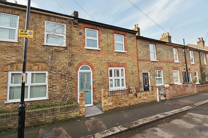 3 Bedroom Terraced House For Sale In Algar Road, Isleworth, TW7