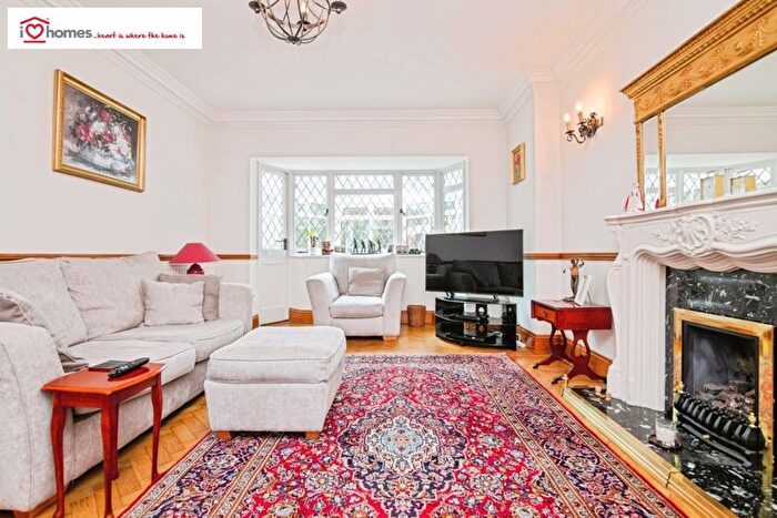 5 Bedroom Detached House For Sale In Fairyfield Avenue, Birmingham, B43