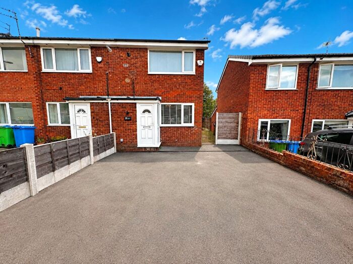2 Bedroom Semi-Detached House For Sale In Cypress Street, Middleton, Manchester, M24