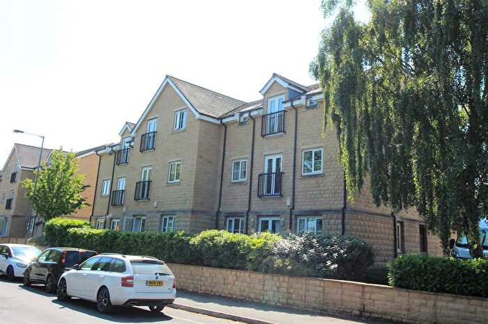 2 Bedroom Flat To Rent In Ling Court, Menston, Ilkley, LS29