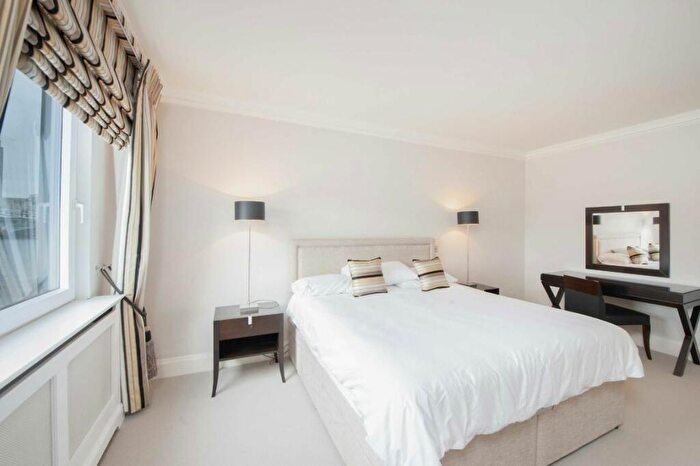 3 Bedroom Flat To Rent In Trig Lane, Norfolk House, EC4V