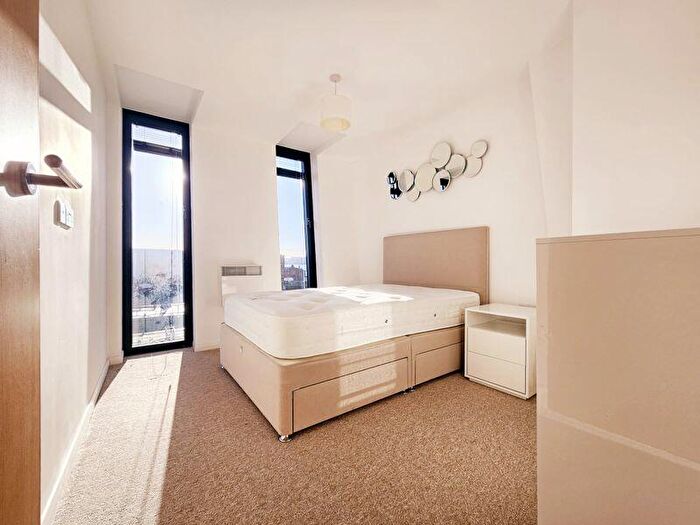 2 Bedroom Apartment To Rent In Mann Island, Liverpool, L3