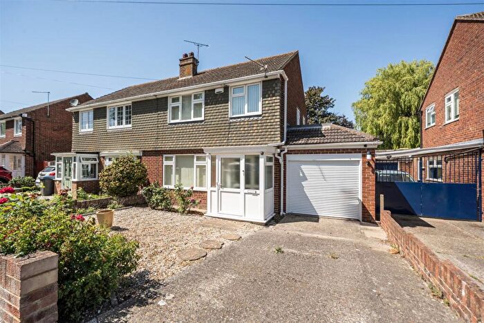 3 Bedroom Semi-Detached House For Sale In St. Barts Road, Sandwich, CT13