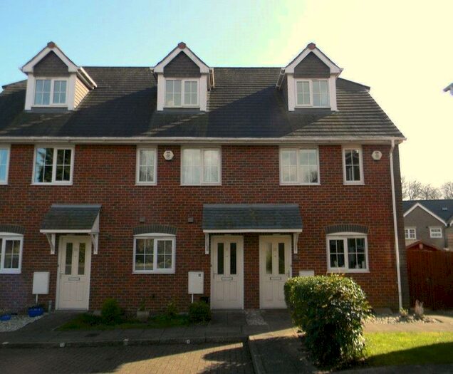 3 Bedroom Terraced House To Rent In Clementine Way, Hemel Hempstead, Hertfordshire, HP1