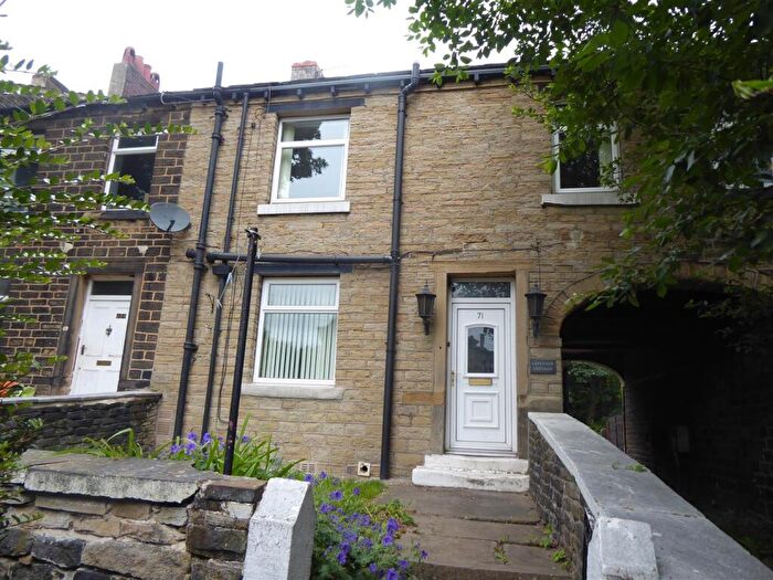 2 Bedroom Terraced House To Rent In Church Street, Huddersfield, HD1