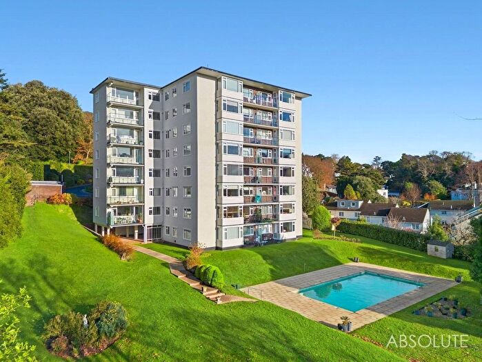2 Bedroom Flat For Sale In Lower Warberry Road, Torquay, TQ1