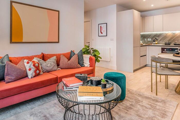 2 Bedroom Flat For Sale In Horlicks Quarter, Slough, SL1