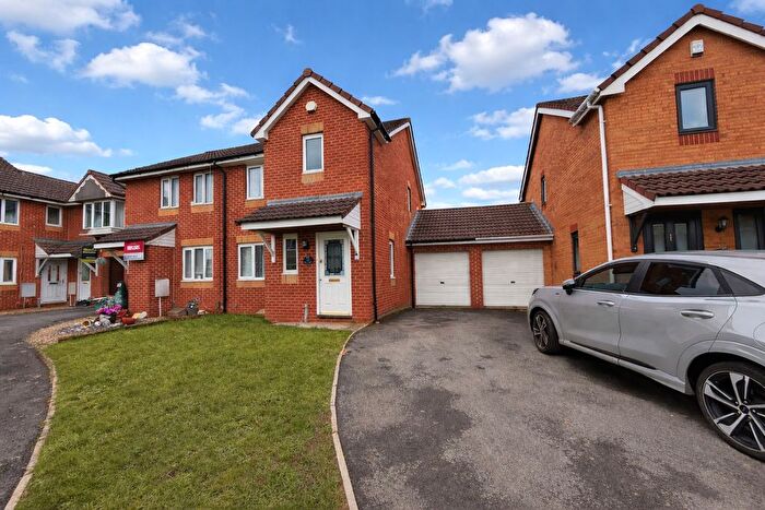 3 Bedroom Semi Detached House For Sale In Emet Grove, Emersons Green, Bristol, BS16