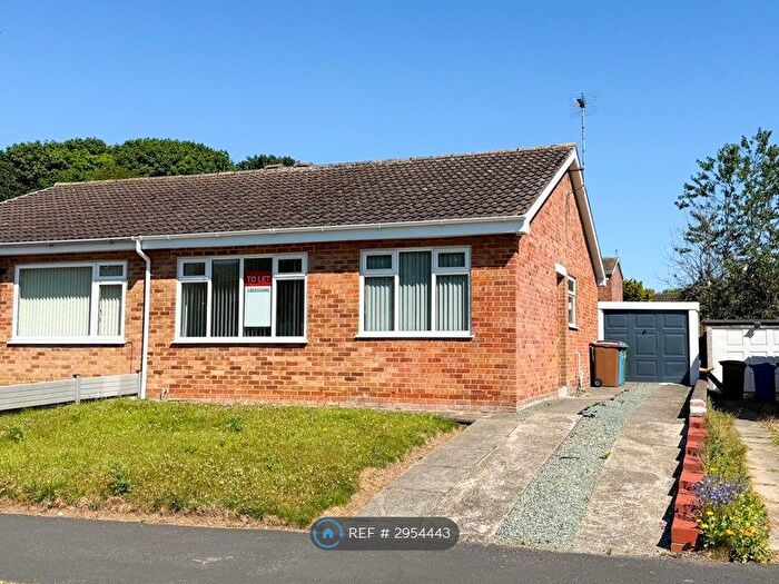 2 Bedroom Bungalow To Rent In Darwin Road, Bridlington, YO16