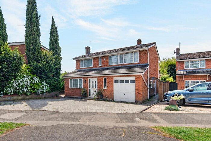 4 Bedroom Detached House For Sale In Yardley Drive, Northampton, NN2