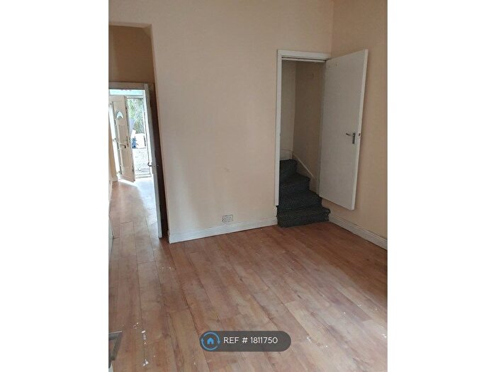 4 Bedroom End Of Terrace House To Rent In Oxhill Rd, Birmingham, B21