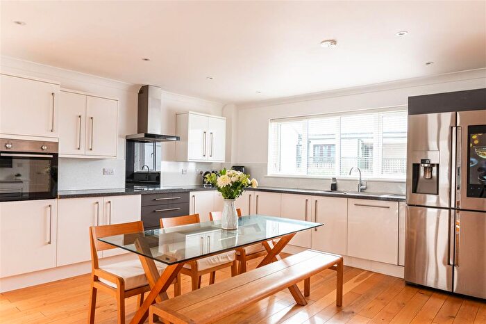 4 Bedroom Detached House For Sale In Modern Home, Walk To The Beach, Praa Sands, TR20