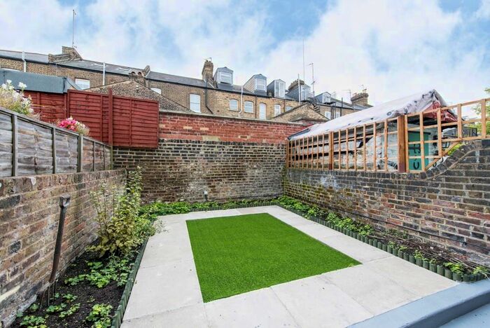 3 Bedroom End Of Terrace House To Rent In Alperton Street, London, W10