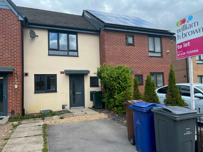 2 Bedroom Town House To Rent In Kirkstall Road, Barnsley, S71