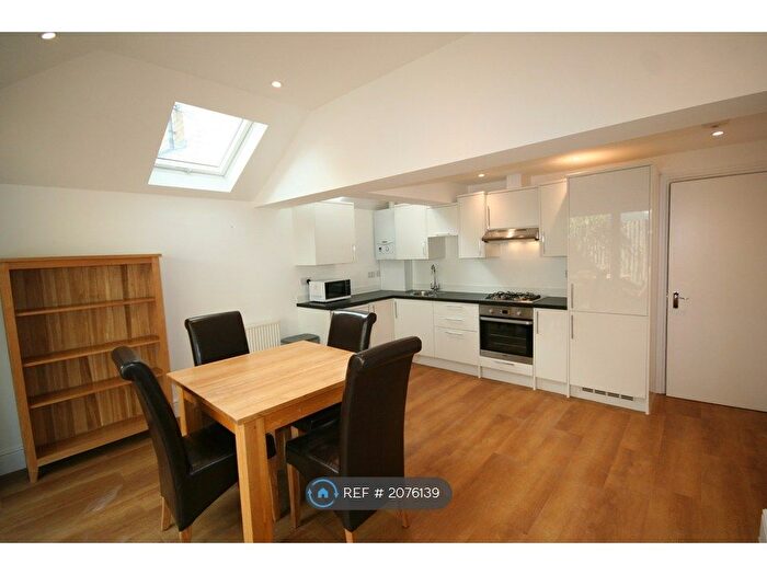 4 Bedroom Maisonette To Rent In Kinnoul Road, London, W6
