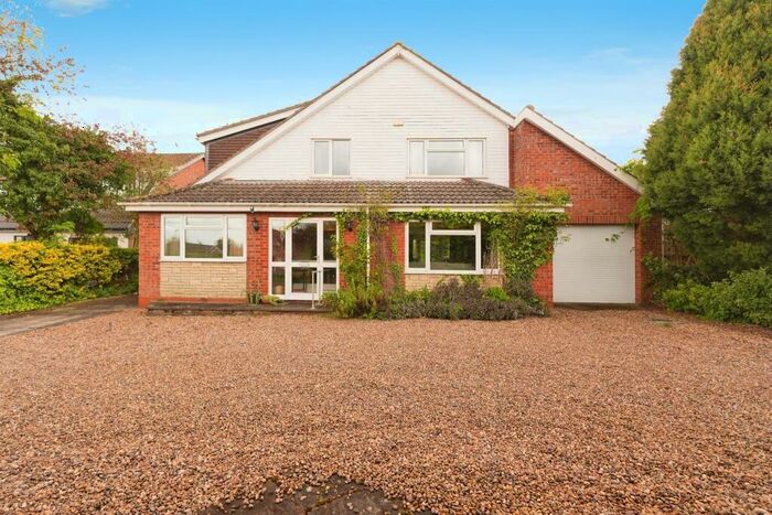 4 Bedroom Detached House For Sale In Station Road, Grasby, Barnetby, DN38