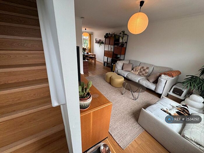 2 Bedroom Maisonette To Rent In Willridge Court, London, E11