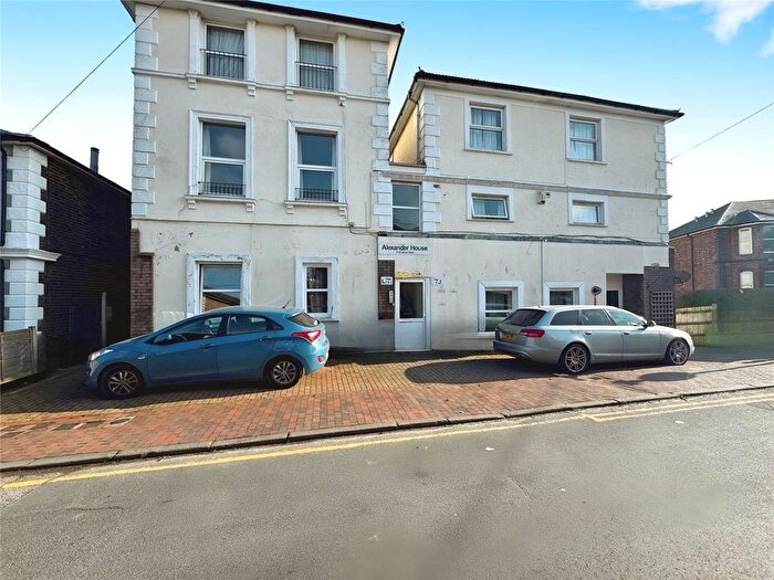 1 Bedroom Flat To Rent In St. James Road, Tunbridge Wells, Kent, TN1