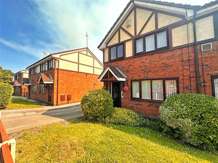 3 Bedroom Semi-Detached House For Sale In Grant Close, Blackley, Manchester, M9