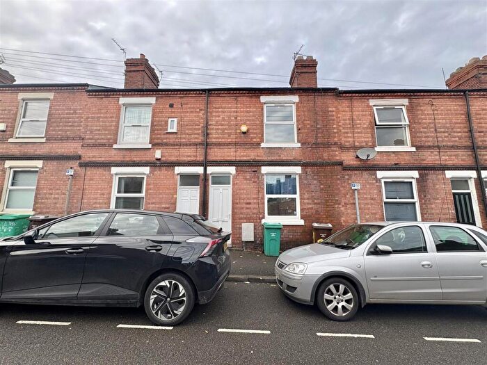 4 Bedroom House To Rent In Watkin Street, Nottingham, NG3