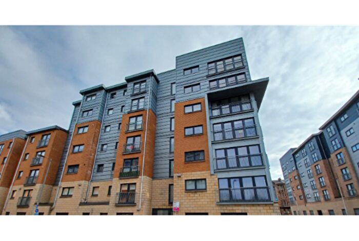 2 Bedroom Flat To Rent In /, Barrland Street, G41