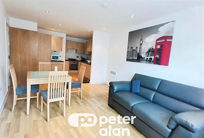 2 Bedroom Apartment To Rent In Pearl House, Swansea, SA1