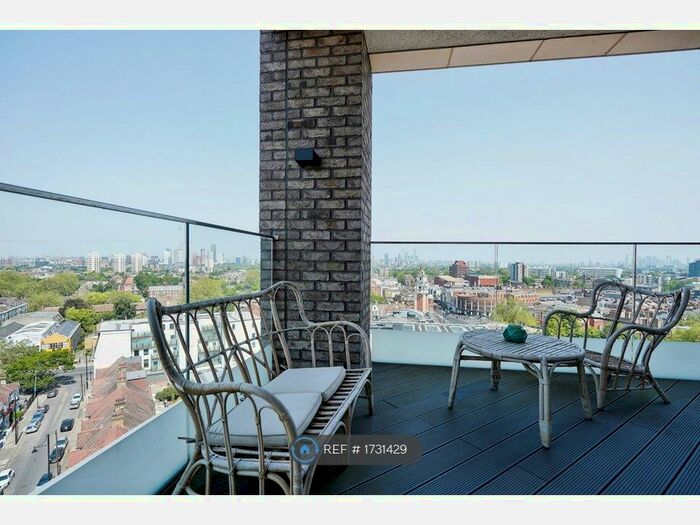 2 Bedroom Flat To Rent In Somerset Place, London, SW2