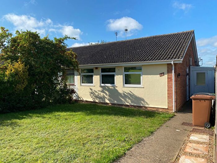 3 Bedroom Semi-detached Bungalow For Sale In Edinburgh Gardens, Claydon, Ipswich, Suffolk, IP6