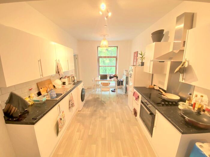 2 Bedroom Apartment To Rent In Pelham Road, Nottingham, NG5