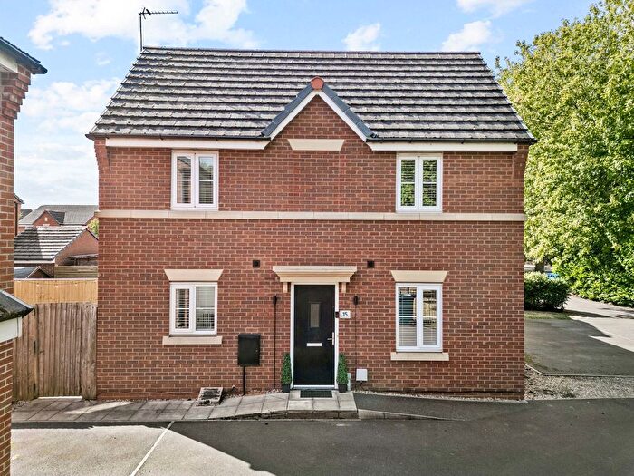 3 Bedroom Semi-Detached House For Sale In Wedgwood Drive, Warrington, WA4