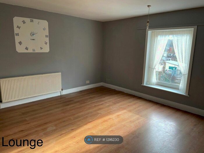 3 Bedroom Flat To Rent In Doncaster Road, Mexborough S64