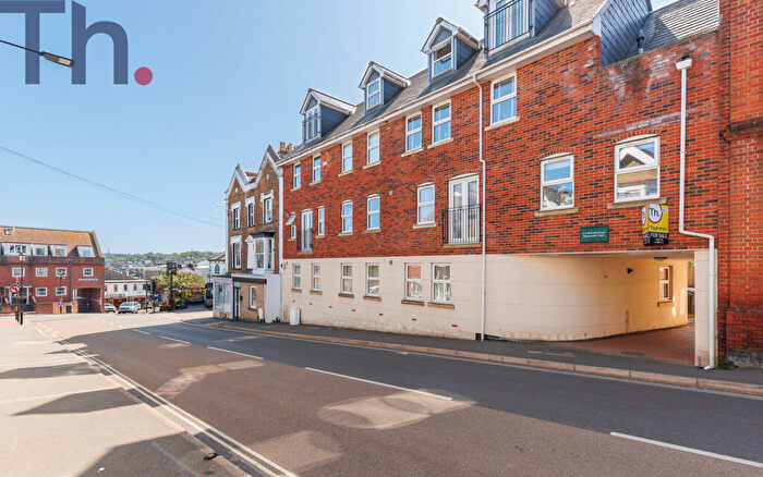 2 Bedroom Flat For Sale In Cowes, Isle Of Wight, PO31