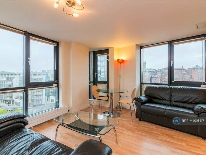 2 Bedroom Flat To Rent In The Atrium, Nottingham, NG2