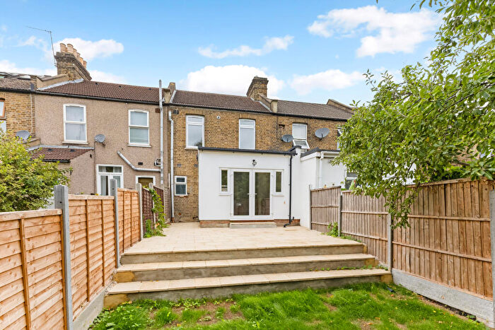 3 Bedroom Terraced House For Sale In Westbury Road, Ilford, Essex, IG1