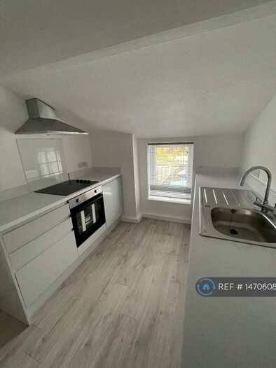 1 Bedroom Flat To Rent In Great Western Road, Gloucester, GL1