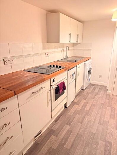 Studio To Rent In Cedar Road, SM2