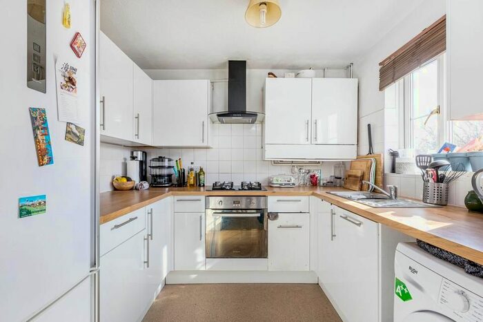 3 Bedroom Detached House To Rent In Regent Place, London, SW19