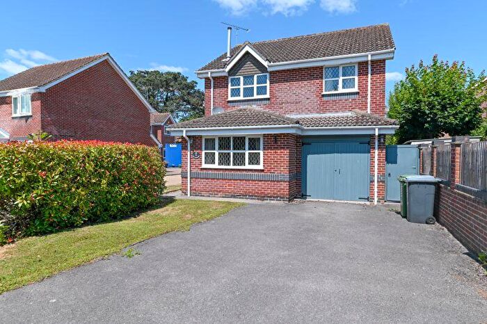 4 Bedroom Detached House For Sale In The Willows, Denmead, PO7