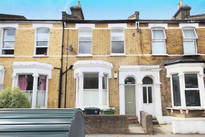 1 Bedroom Flat To Rent In Branksome Road, London, SW2