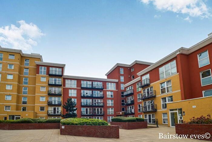 2 Bedroom Apartment To Rent In Memorial Heights, Newbury Park, IG2