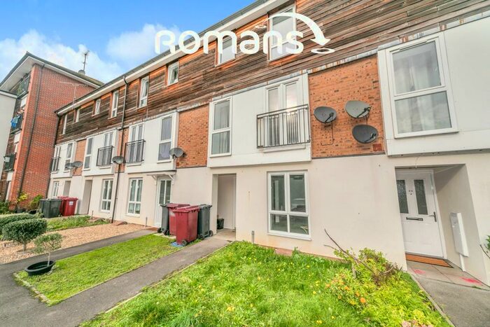 5 Bedroom Terraced House To Rent In Meadow Way, Caversham, RG4