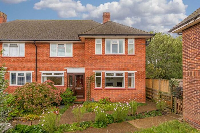 2 Bedroom Maisonette To Rent In Rosebank, Epsom, KT18