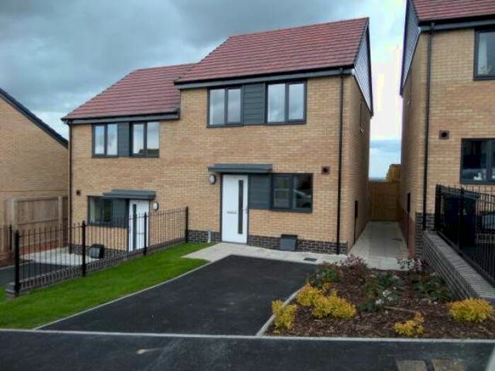 2 Bedroom Semi-Detached House To Rent In Stubbins Hill, Edlington, Doncaster, DN12