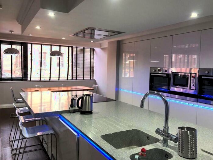 2 Bedroom Flat To Rent In Britannia Street, Leeds, LS1